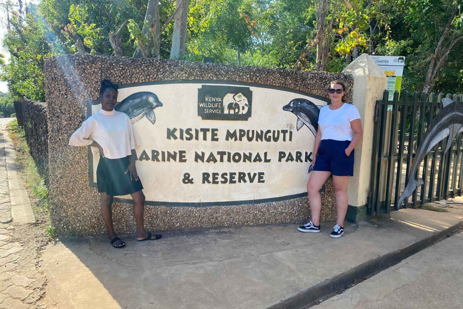 Diani: Wasini Island Dolphin Watching and Snorkeling Tour