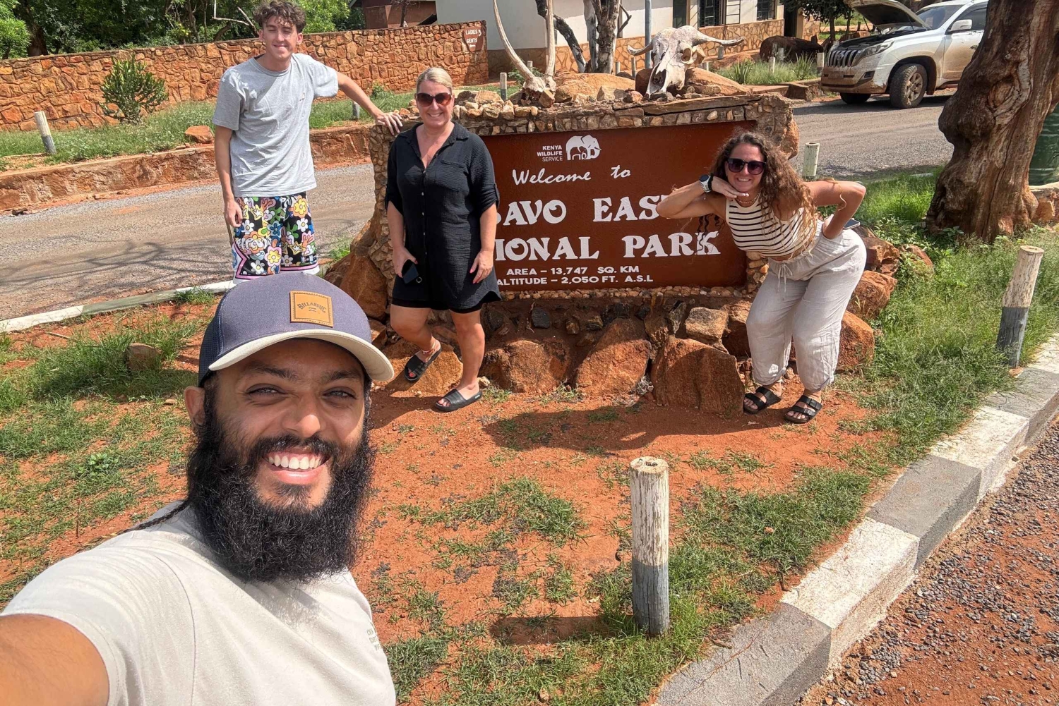 Entdecke die ungezähmte Schönheit des Tsavo East.