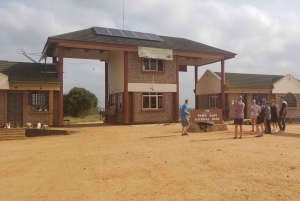 Из Момбасы/Диани: частное сафари 'Цаво Ист' продолжительностью 2 дня 1 ночь