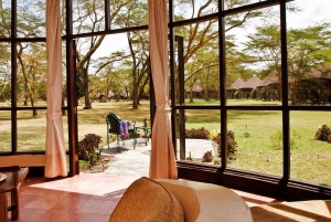 From Nairobi: 2-Day Naivasha Safari with Accommodation