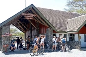 From Nairobi: 2-Day Naivasha Safari with Accommodation