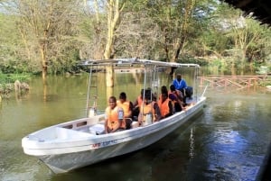 From Nairobi: 2-Day Naivasha Safari with Accommodation