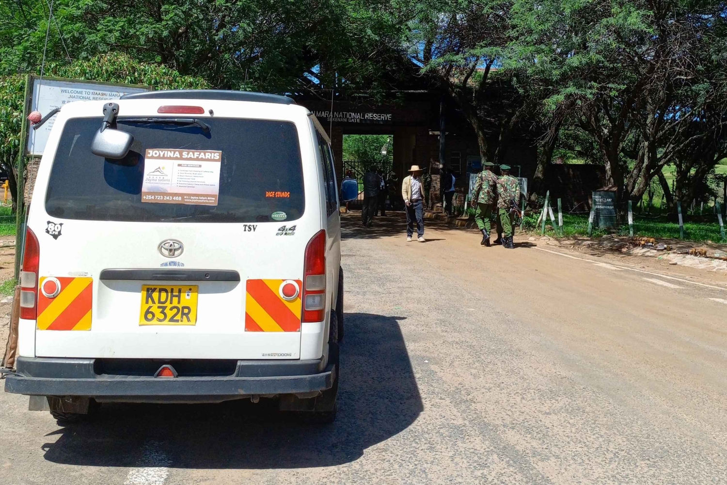 Da Nairobi: Safari privato di 2 giorni e 1 notte nel Masai Mara in 4x4