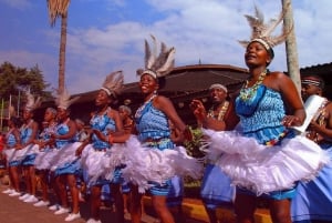 Från Nairobi: Bomas of Kenya Cultural Dance Tour och show.