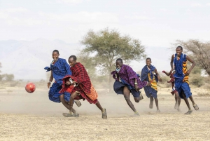 Från Nairobi :Besök i Masai-stammens by