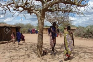 Nairobista :Masai-heimon kylävierailu
