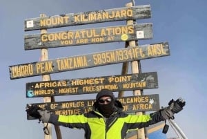 Fra Nairobi: Dagstur til Mount Kenya med transport