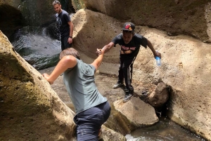 Von Nairobi zum Naivasha-See Tagestour (Besuch des Hells Gate)