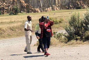 Von Nairobi zum Naivasha-See Tagestour (Besuch des Hells Gate)