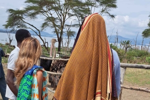 Von Nairobi zum Naivasha-See Tagestour (Besuch des Hells Gate)