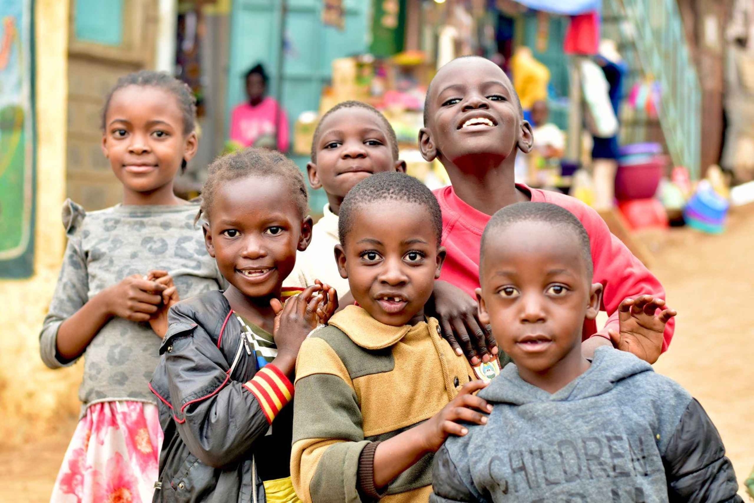 Tour em Kibera para retribuir e fazer doações