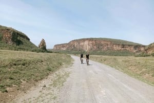 HELLS GATE OG LAKE NAIVASHA DAGSTUR FRA NAIROBI.