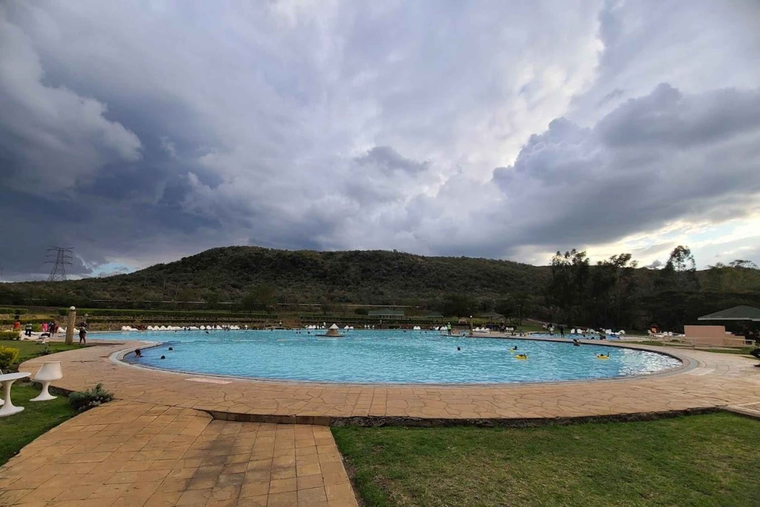 Hell's Gate National Park And Lake Naivasha Day Trip