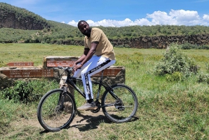 Parque Nacional Hells Gate e passeio de barco no Lago Naivasha
