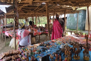 Parque Nacional Hells Gate e passeio de barco no Lago Naivasha