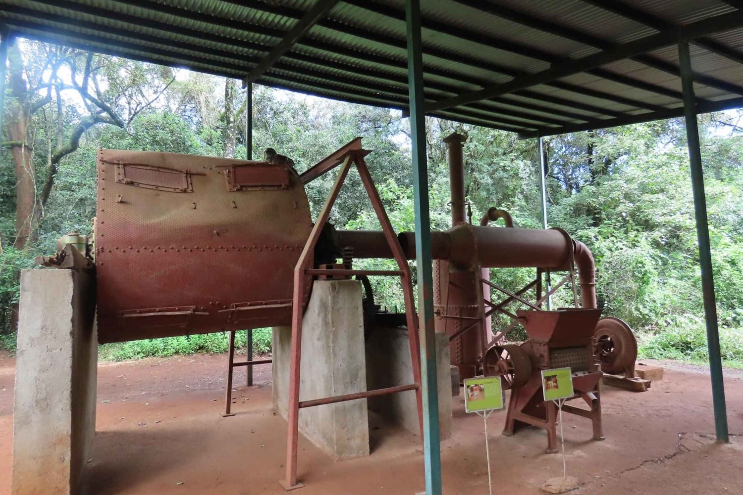 Tour door Nairobi Giraffe Center met Karen Blixen & Kobe Beads'.