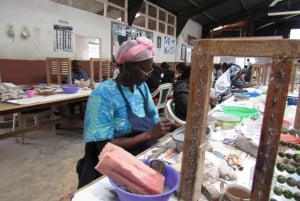 Tour door Nairobi Giraffe Center met Karen Blixen & Kobe Beads'.