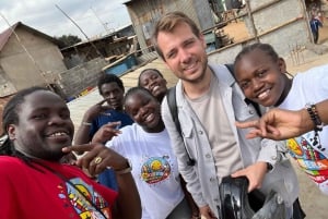 Kibera-Entdeckungstour mit der Kibera Kids Library
