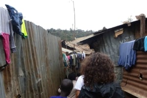 'Visite du bidonville de Kibera : Explorez avec un entrepreneur social local'
