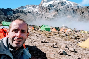 キリマンジャロ：ウフルピーク登頂とロンガイルート・トレッキング6日間