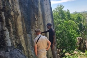 Kit-Mikayi Historical Stone Hiking Tour