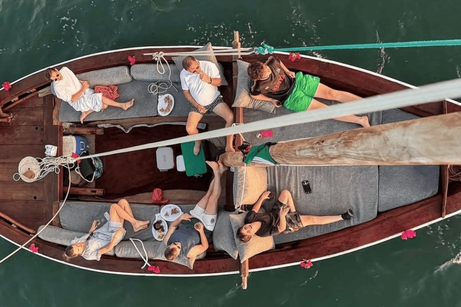 Lamu: Old Town Tour, Swahili Lunch, and Sunset Dhow Cruise