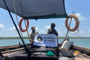 Lamu : Excursion en Boutre Traditionnel au Coucher du Soleil