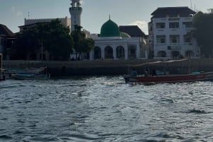 Lamu : Excursion en Boutre Traditionnel au Coucher du Soleil