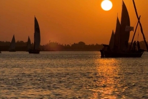 Lamu: Seiltur i solnedgangen på en tradisjonell dhow