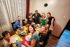 Visite du marché local et cours de cuisine traditionnelle