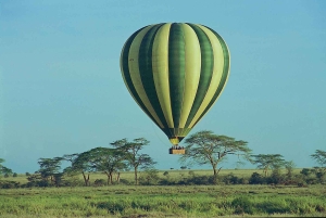 Maasai Mara: Safari em balão de ar quente e pequeno-almoço com champanhe