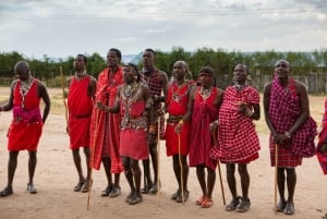 Kulturell rundtur i Maasai-by