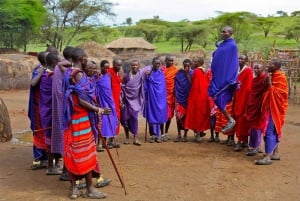 Kulturell rundtur i Maasai-by