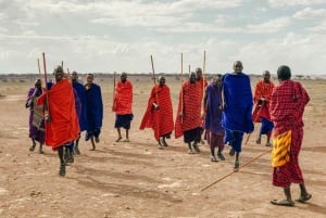 Kulturell rundtur i Maasai-by