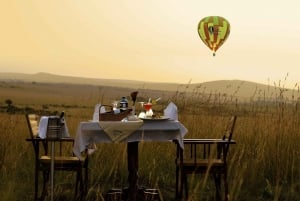 Masai Maran kuumailmapallosafari samppanja-aamiaisella