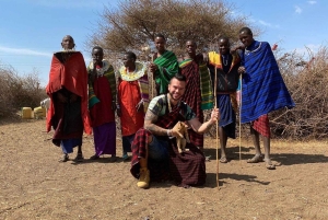 TOUR DI UN GIORNO DELL'ESPERIENZA CULTURALE DEL VILLAGGIO MASAI.
