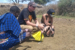 TOUR DI UN GIORNO DELL'ESPERIENZA CULTURALE DEL VILLAGGIO MASAI.