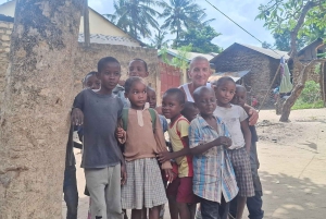 Pueblo Mijikenda y santuario de vida silvestre Nguuni