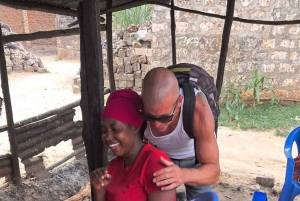 Pueblo Mijikenda y santuario de vida silvestre Nguuni