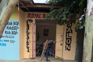 Pueblo Mijikenda y santuario de vida silvestre Nguuni