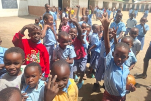 Pueblo Mijikenda y santuario de vida silvestre Nguuni