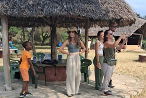 Pueblo Mijikenda y santuario de vida silvestre Nguuni