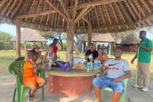 Pueblo Mijikenda y santuario de vida silvestre Nguuni