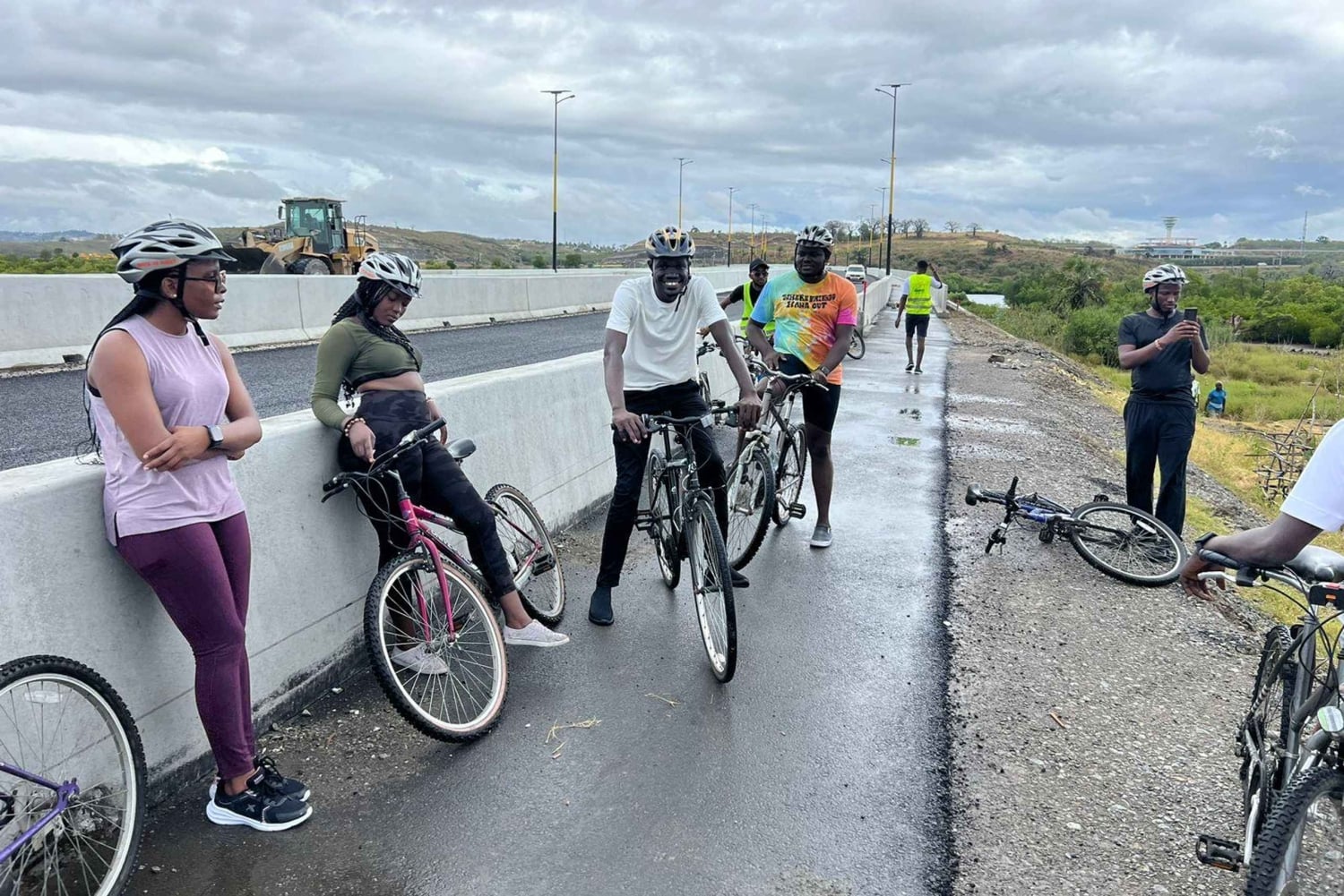 Mombasa: Autentiske oplevelser på elcykler og almindelige cykler