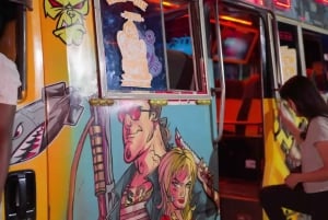 Mombasa Bar Crawl und Matatu Erlebnis! Abholung von Diani