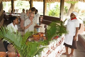 Mombasa: Warsztaty Bombolulu i wycieczka z przewodnikiem do centrum kultury