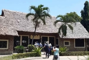 Mombasa: Warsztaty Bombolulu i wycieczka z przewodnikiem do centrum kultury