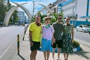 Момбаса: пешеходная экскурсия по городу с поездкой на тук-туке.