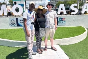 Mombasa: tour a pie guiado por la ciudad en tuk-tuk.