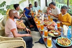 Mombasa: tour a pie guiado por la ciudad en tuk-tuk.